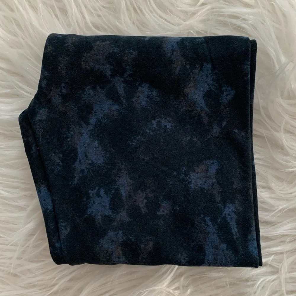 New! Girl’s Lularoe black and blue leggings S/M